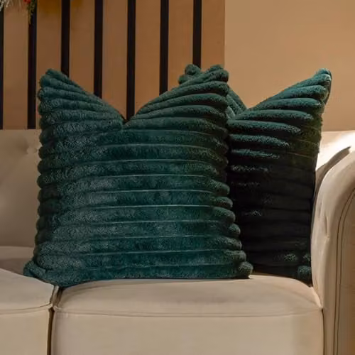 OHS Pack of 2 Faux Fur Ribbed Cushion Covers in Green, W/D/H: 45 x 45 x 45 cm
