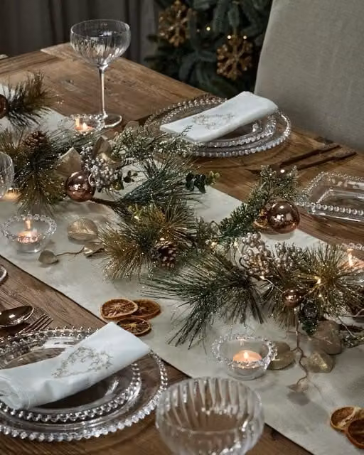 Dibor Golden Glow Pre-Lit Christmas Table Decoration Garland in Gold and Multicolour, Length: 150 cm