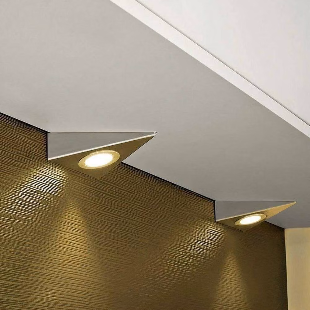 PAWNORA Warm White LED Under Cabinet Triangle Light in Silver – 3