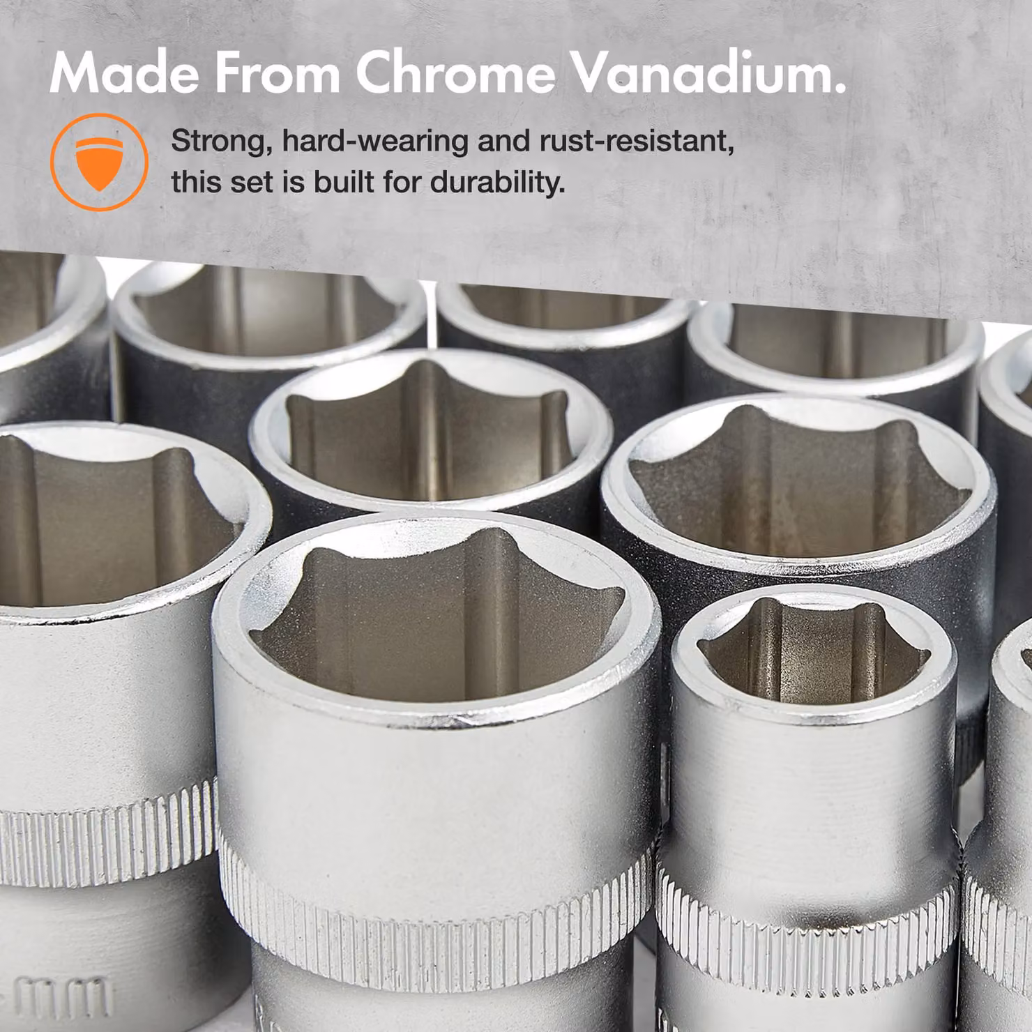 VonHaus 215 Piece Chrome Vanadium Steel Socket Set with Drill Bits in Silver