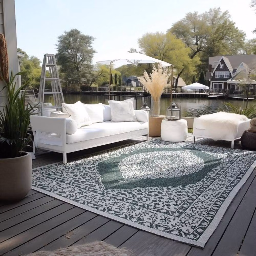 THE RUGS Gemini Reversible Green Polypropylene Medallion Indoor and Outdoor Rug, W: 200 cm, D: 290 cm – 3