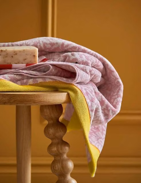 LAND & SHORE Pink Mix Floral Pure Cotton Fluffy Terry Towel