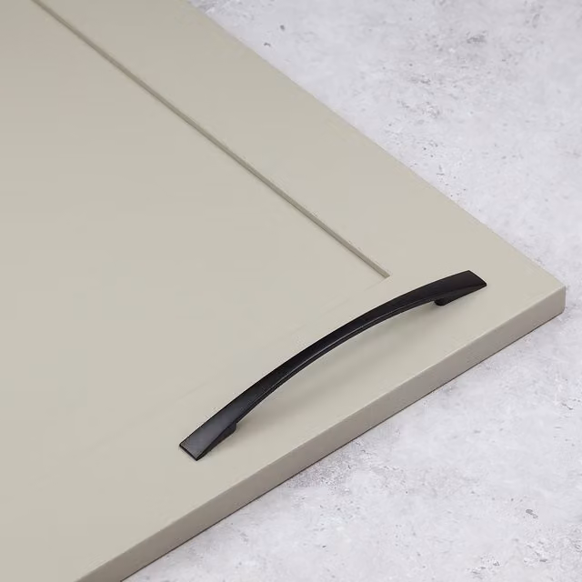 Slim Curved Bow Cabinet Handle in Matt Black Zinc, 128mm