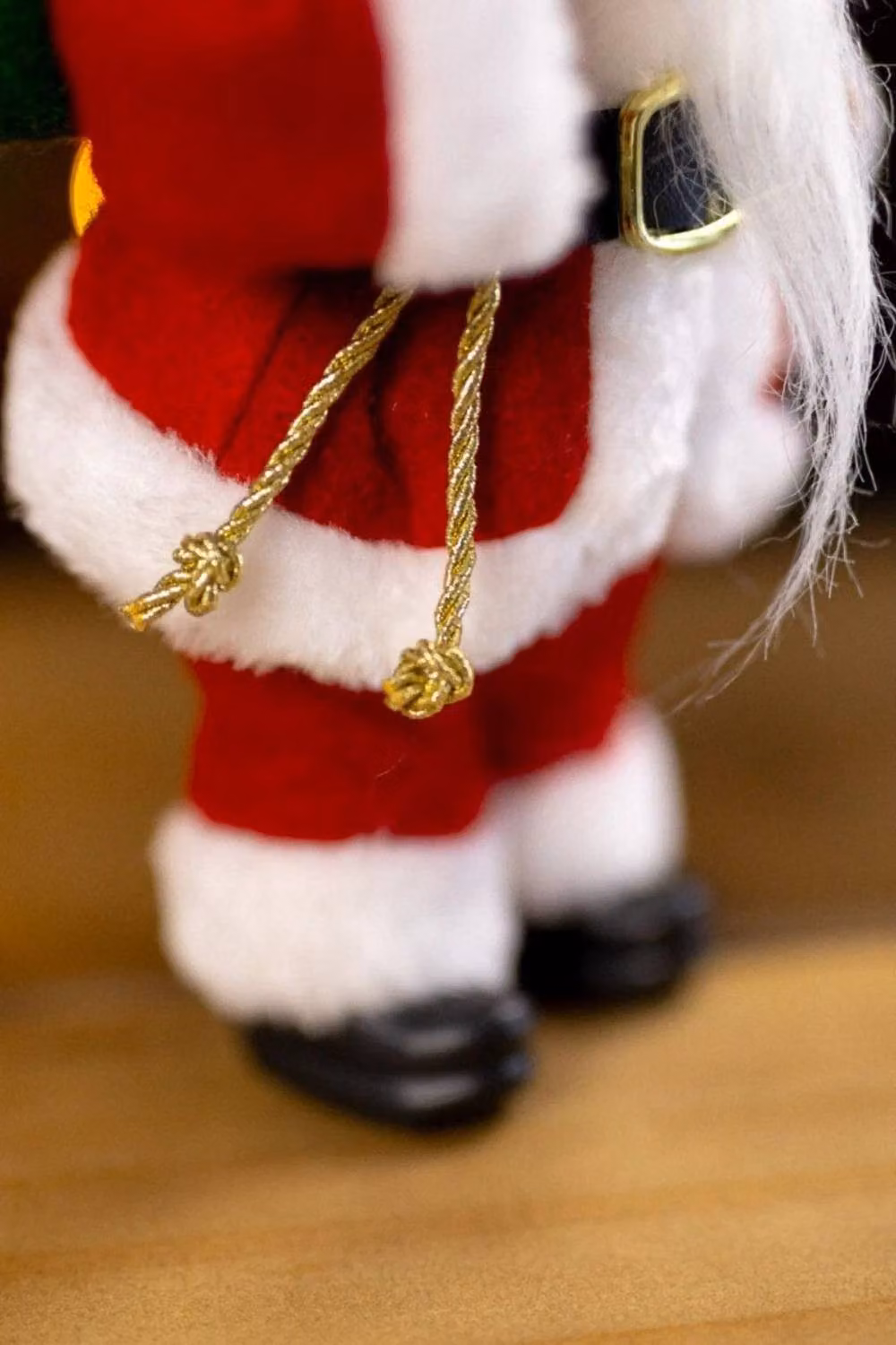 Marco Paul Hanging Santa Claus Christmas Tree Decoration in Red – 5