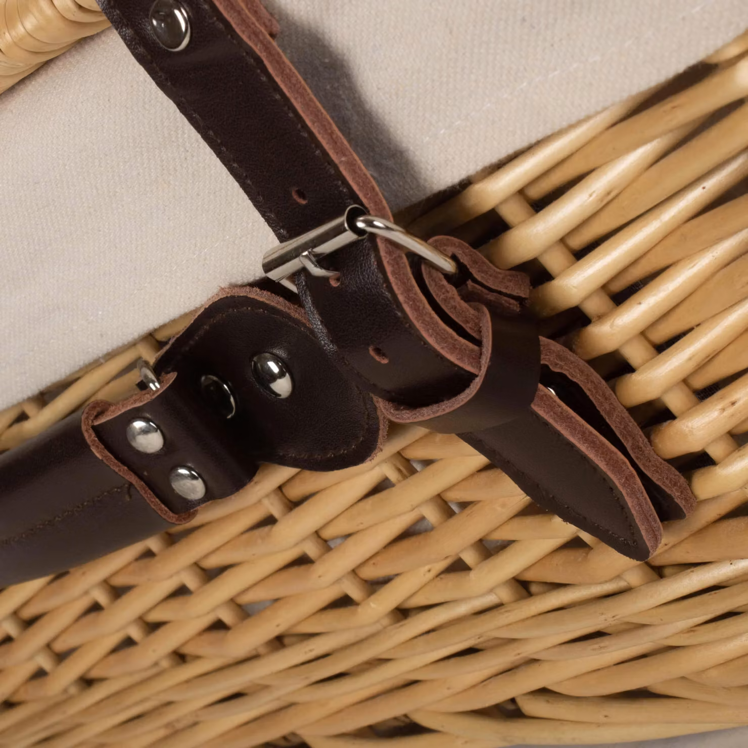 Red Wicker Picnic Basket Hamper with White Cotton Lining – 3