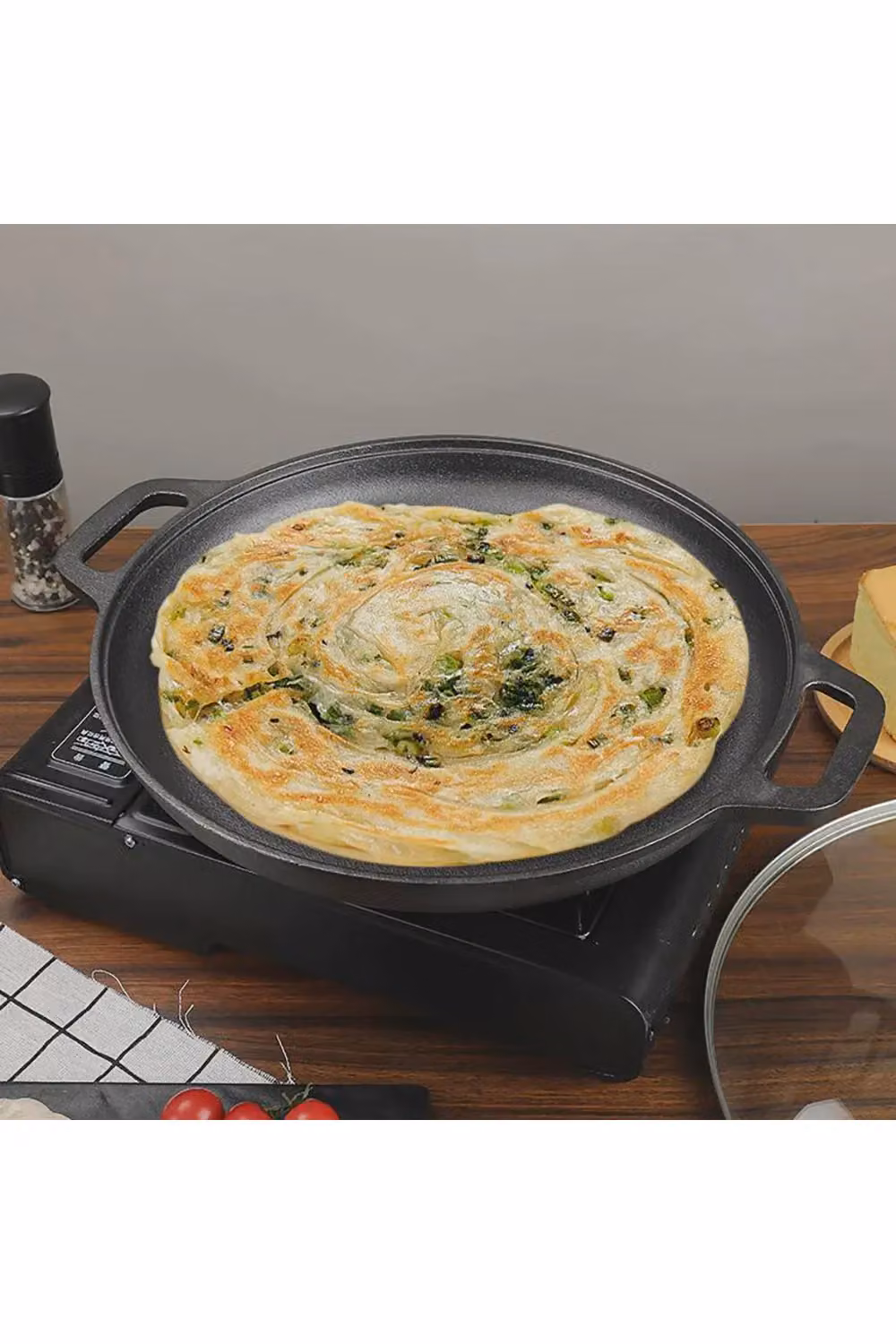 Living and Home Pre-Seasoned Round 2-Handle Cast Iron Grill Pan in Black, Diameter: 35 cm – 4