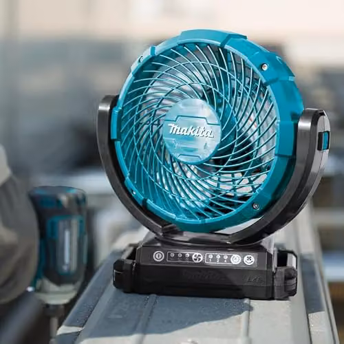 Makita Black Plastic Table Fan with Oscillation and Timer – 8