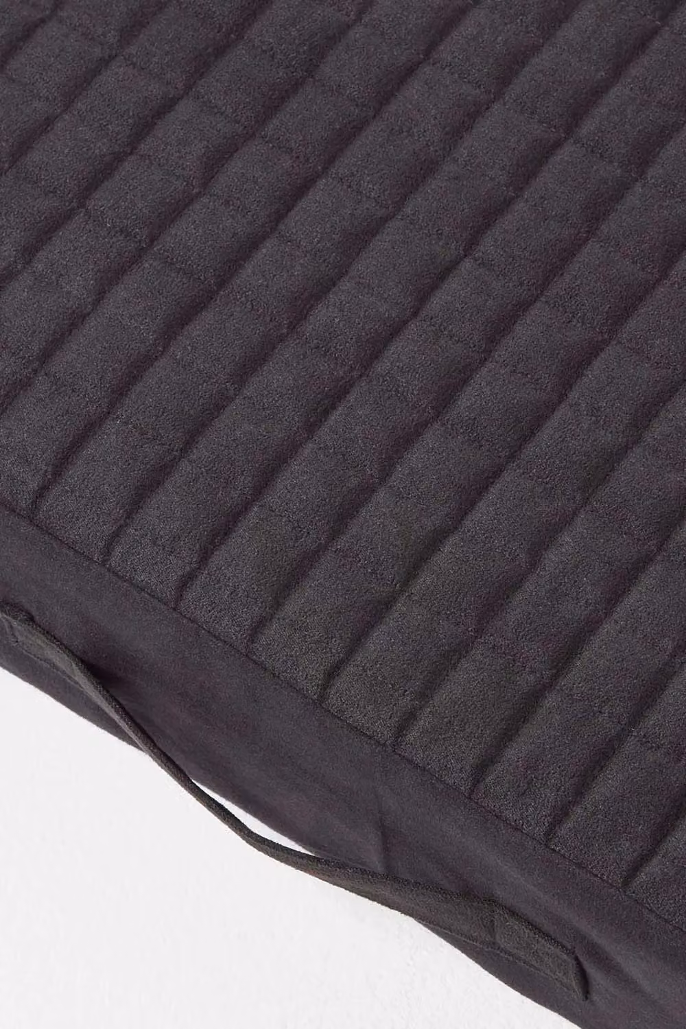 Homescapes Soft Quilted Polyester 2-Seater Orthopaedic Booster Cushion Cover with Zip, Black, W/D/H: 100 x 50 x 10 cm – 4