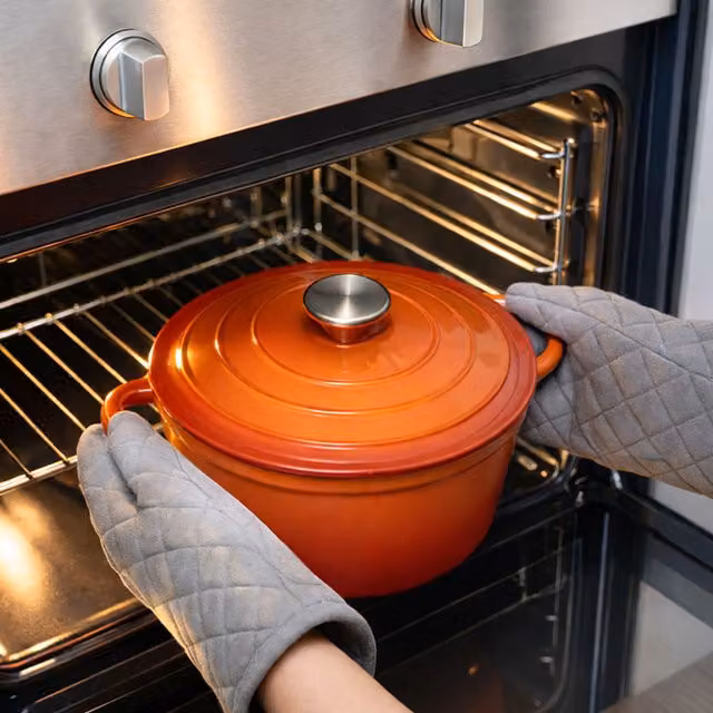 Toque Enamel Cast Iron All In One Pot Casserole Dish in Orange and Red