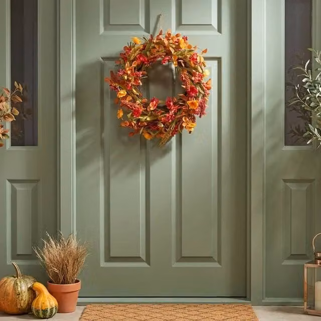 Garden Greatness The Harvest Autumnal Swirl Wreath in Multicolour