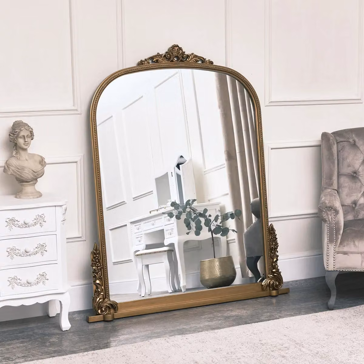 Melody Maison Extra Large Arch Ornate Overmantle Mirror in Antique Gold, W: 152 cm x H: 128 cm – 2