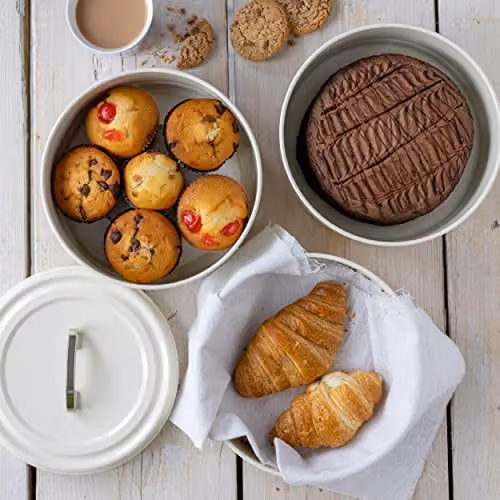 KitchenCraft Living Nostalgia 3-Tier Metal Cake Storage Tin Set in Beige, W: 22 cm, D: 27 cm – 2