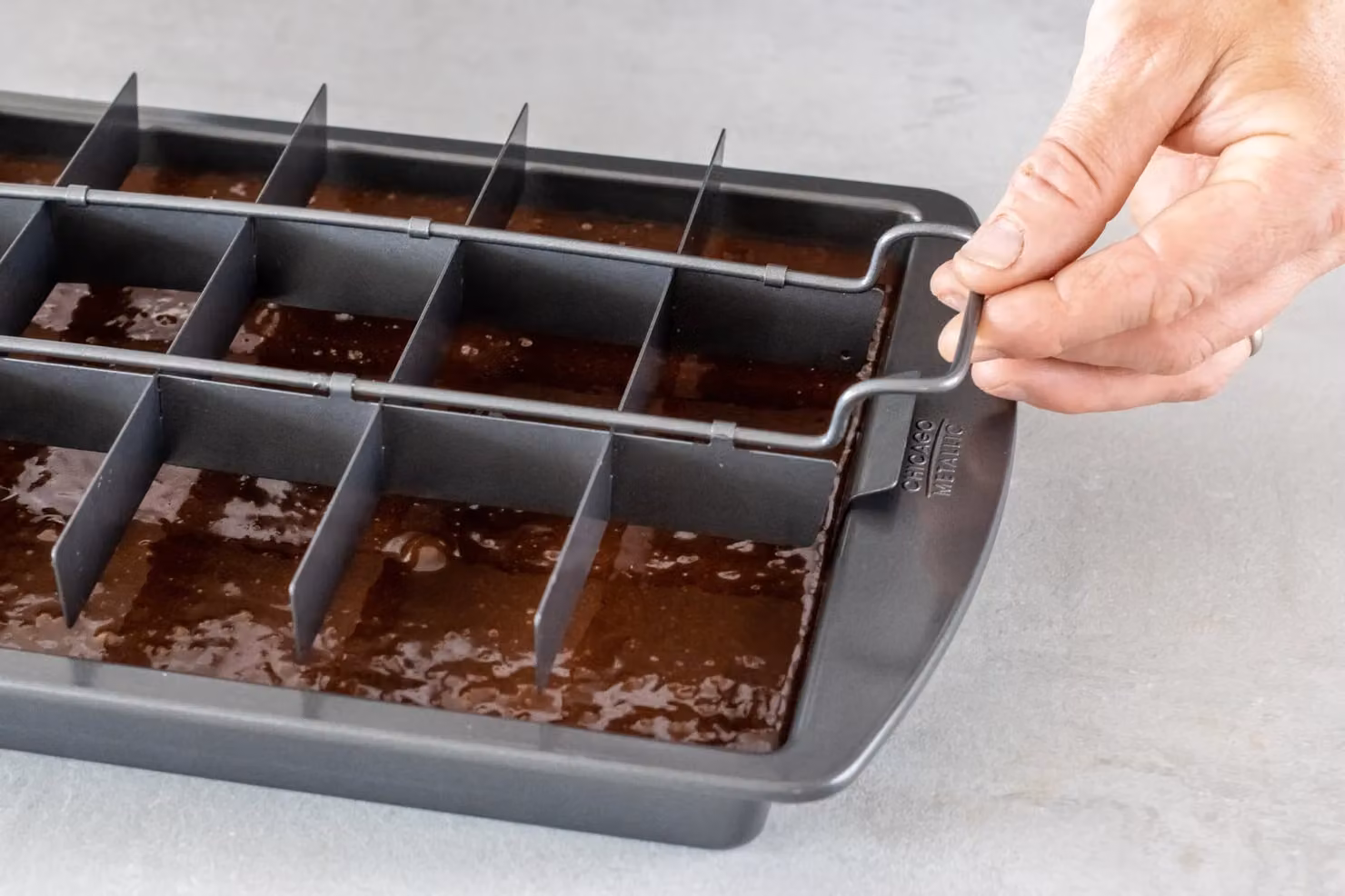 Chicago Metallic Non-Stick Three Piece Brownie Pan Set, Grey, W: 33 cm, D: 23 cm, H: 4 cm – 4