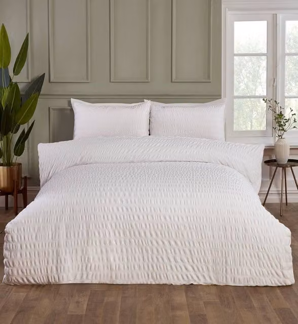 Rapport Home Seersucker Polycotton Duvet Cover and Pillowcase Set in White, W/D/H: 180 x 200 x 50 x 75 cm – 1