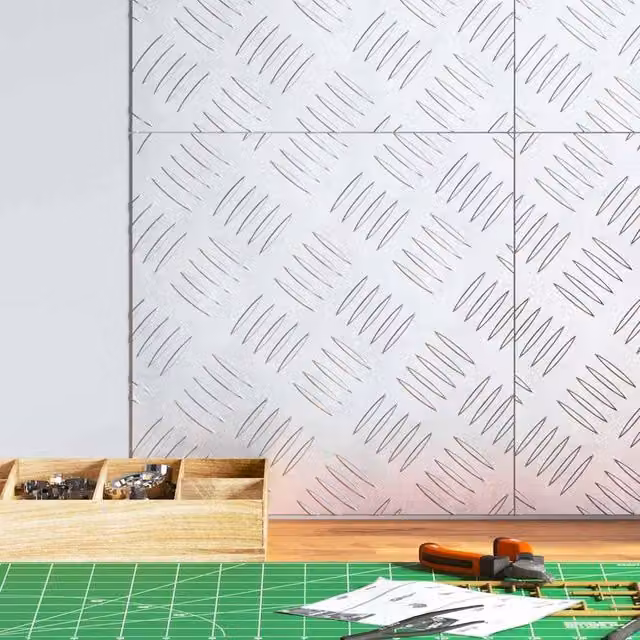 Berkfield Home Aluminium Anti-Slip Checker Plate Sheets, 4 Pieces, Silver, W/D: 30 x 30 cm
