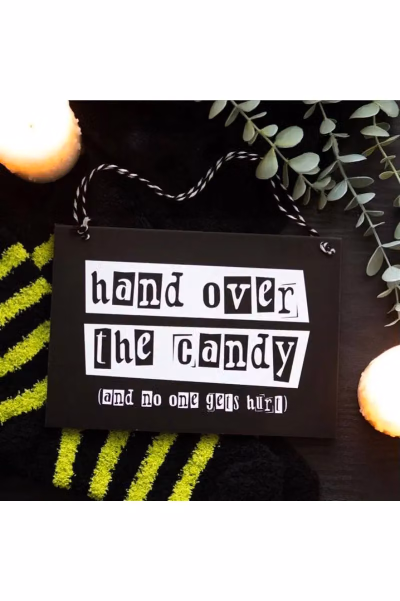 KDMD Hand Over the Candy Halloween Hanging Sign in Black and White – 5