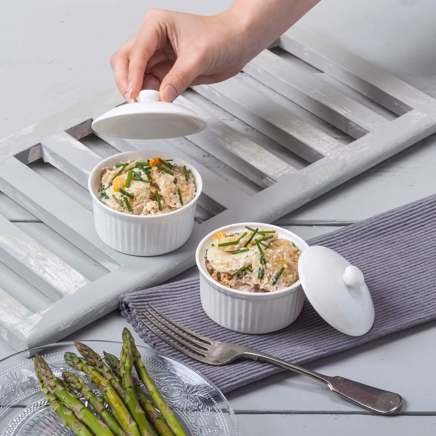 WM Bartleet & Sons White Porcelain Ramekins with Lids, Set of 2, 7.5cm Diameter – 2