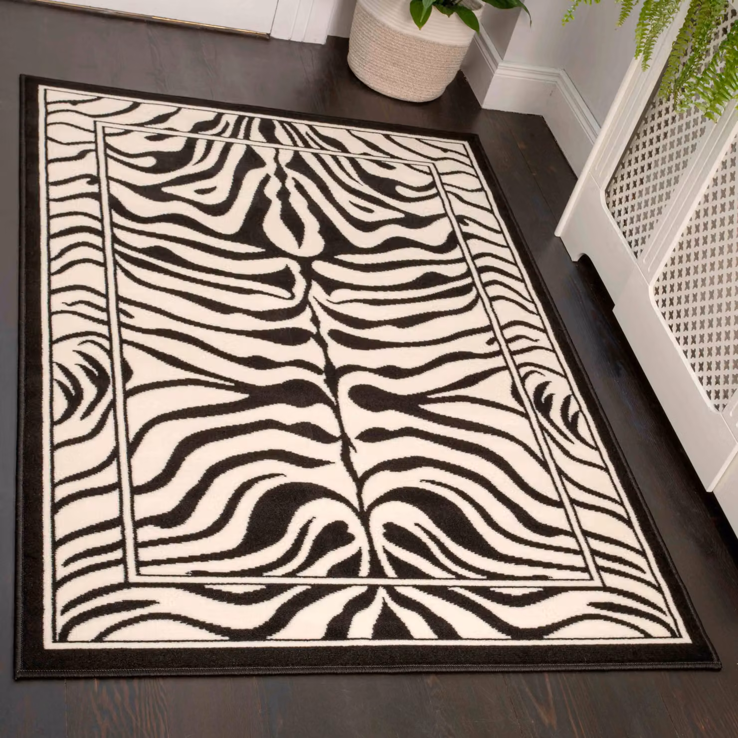 Kukoon Black and White Zebra Print Contemporary Living Room Area Rug, W: 160 cm, D: 230 cm – 8