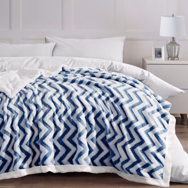 Velosso Blue Jacquard Chevron Throw Blanket with Sherpa Backing, W: 100 cm, L: 150 cm