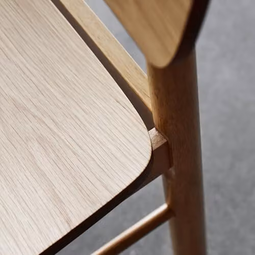 Furniture To Go Barlow Bar Table and 2 Bar Stools in Matt Oak – 3