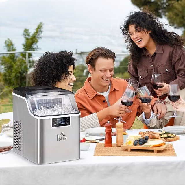 HOMCOM Silver Countertop Ice Maker Machine with 3.2L Capacity and Ice Scoop