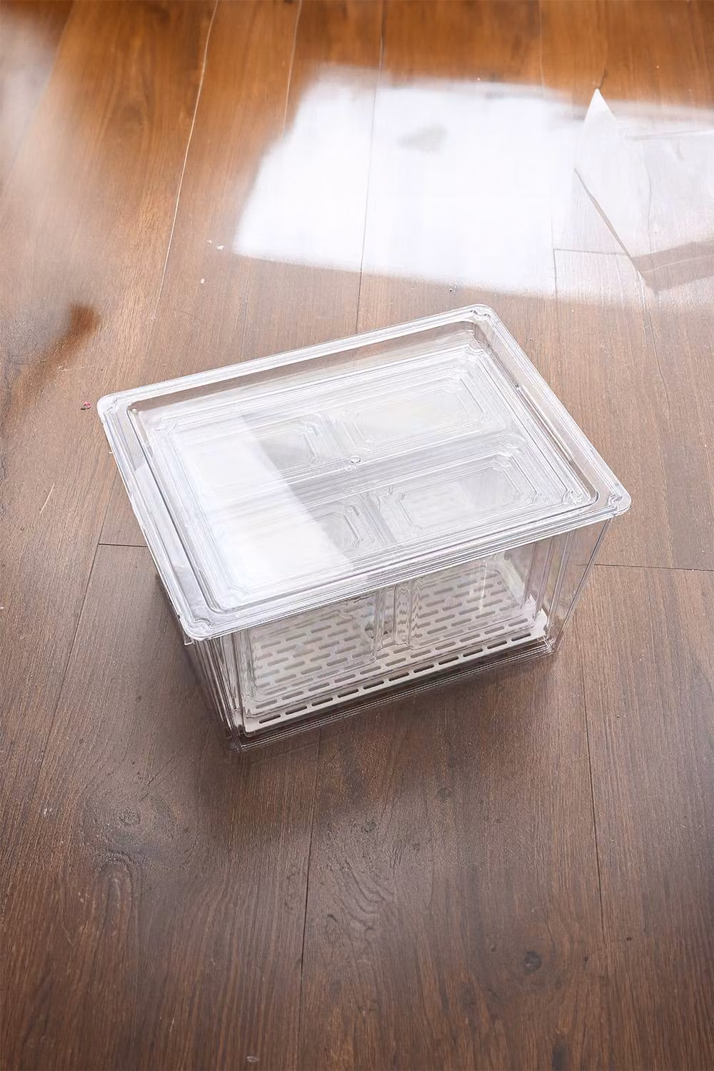 Living and Home Set of 8 Stackable Transparent Airtight Fridge Organiser Storage Boxes with Drain Board – 1