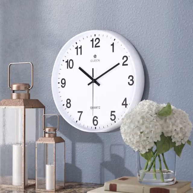 Livingandhome Silent Quartz Round Wall Clock in White and Black, Diameter: 30.48 cm