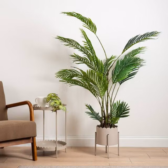 Scottish Everlastings Ltd Beige Scallop Metal Tabletop Planter, W/D/H: 18.0 x 18.0 x 21.7 cm