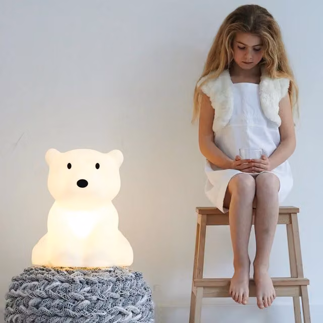 Mr. Maria Nanuk Star Light in White