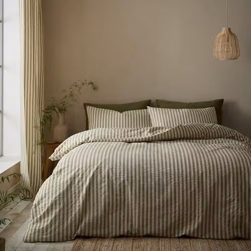 Pineapple Elephant Green Woven Stripe Cotton Rich Double Duvet Cover Set with Pillowcases