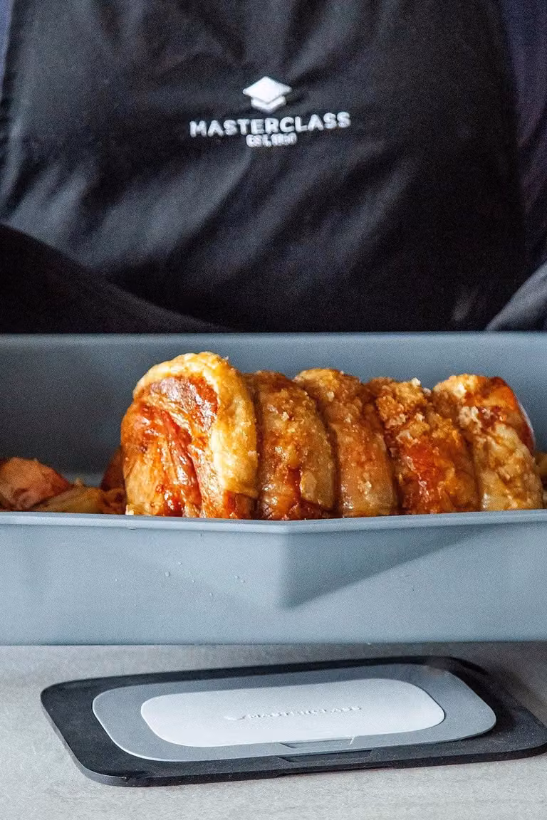 MasterClass Smart Ceramic 5-Piece Stackable Bakeware Set with Non-Stick Coating in Grey