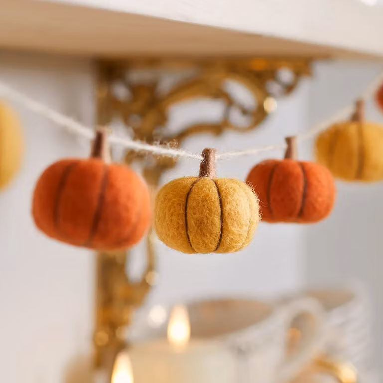 Lights4fun Autumn and Halloween Felt Pumpkin Hanging Garland in Orange and Brown