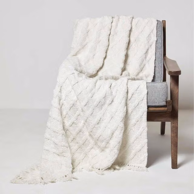 Homescapes Diamond Cotton Tufted Throw in White, W/D/H: 150 x 125 x 1 cm