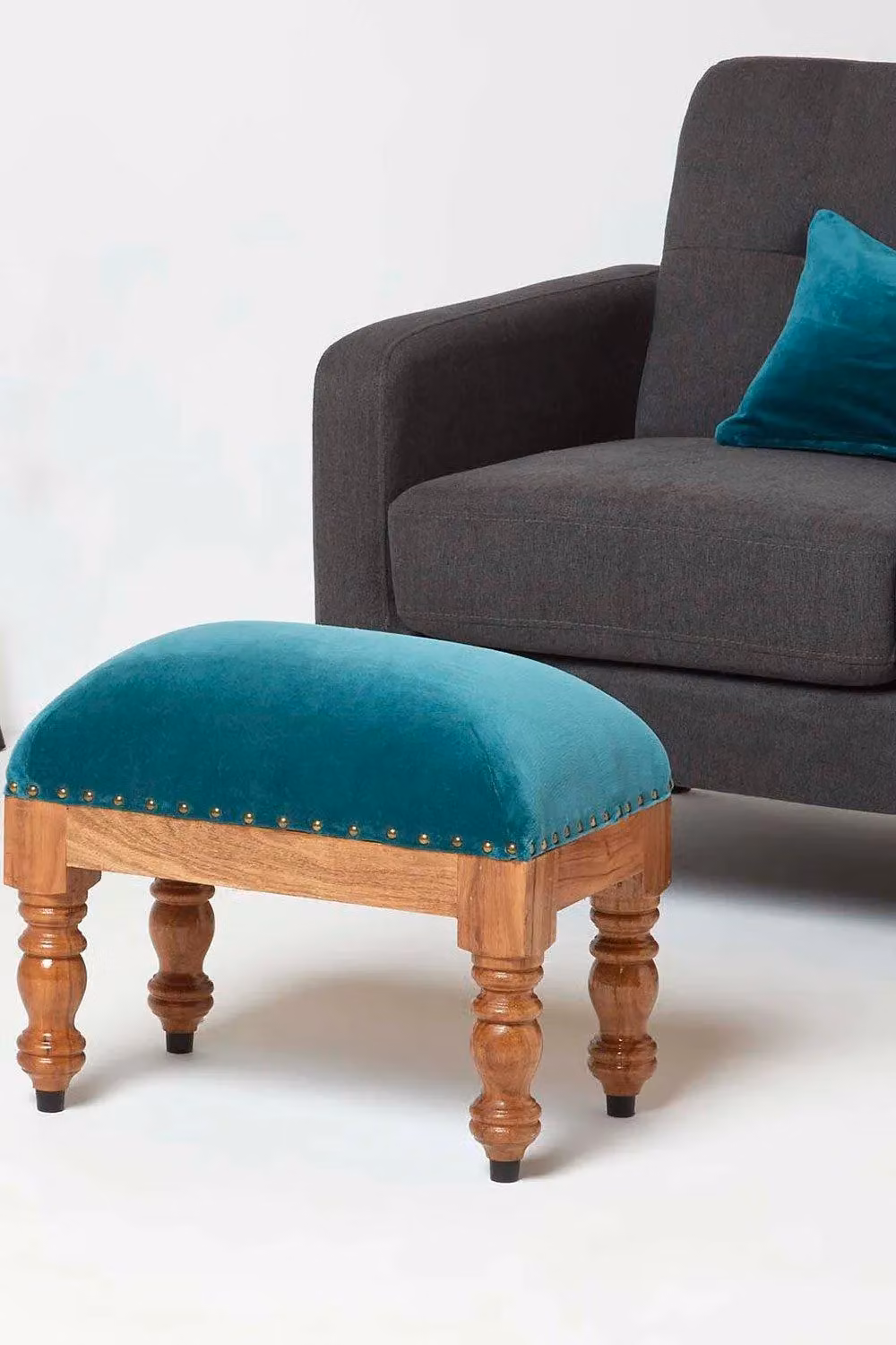Homescapes Mable Green Velvet Rectangular Footstool W/D/H: 50 x 40 x 40 cm – 2