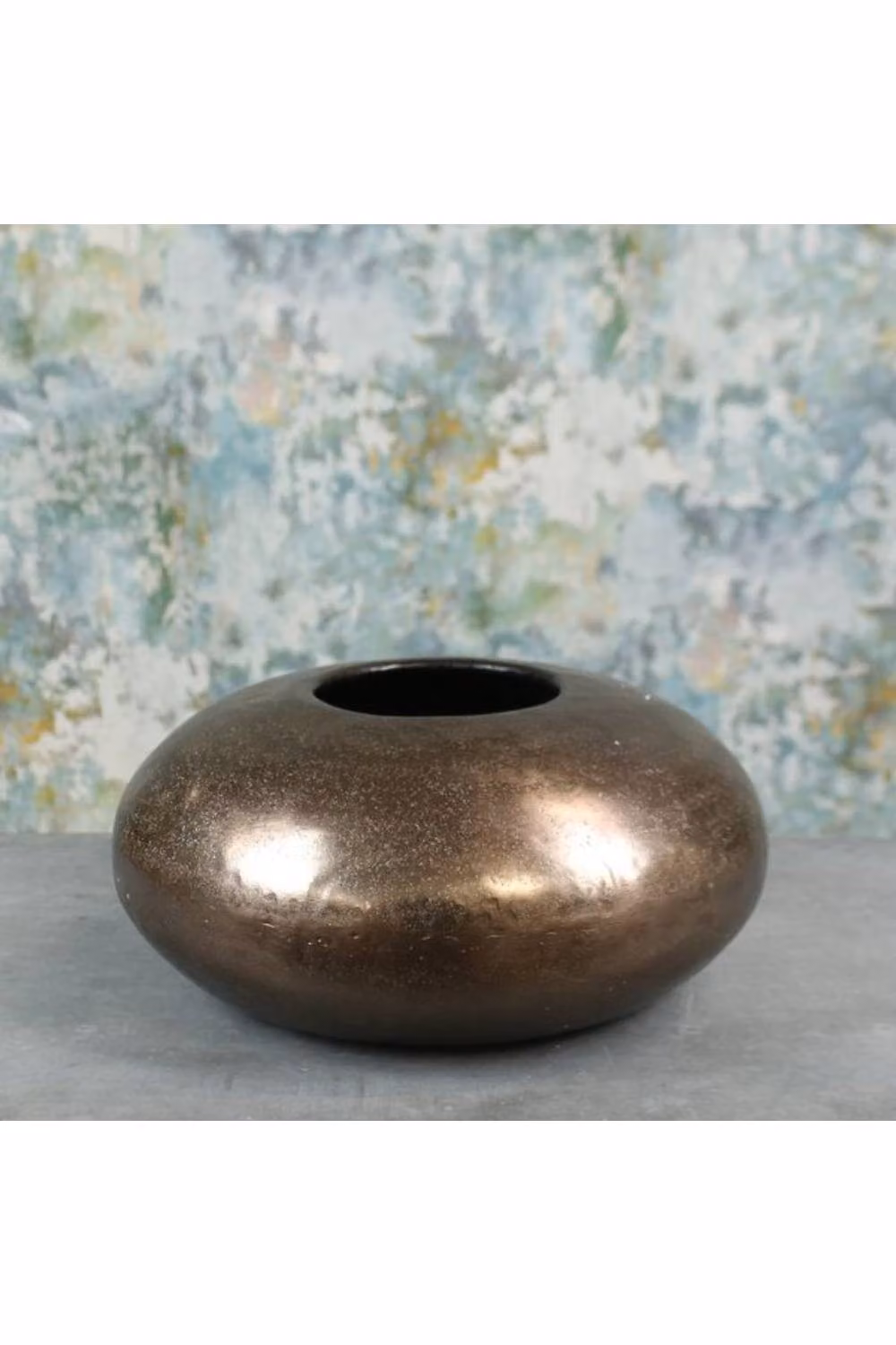 KDMD Mayfair Pebble Large Brass-Style Metal Vase in Bronze – 2