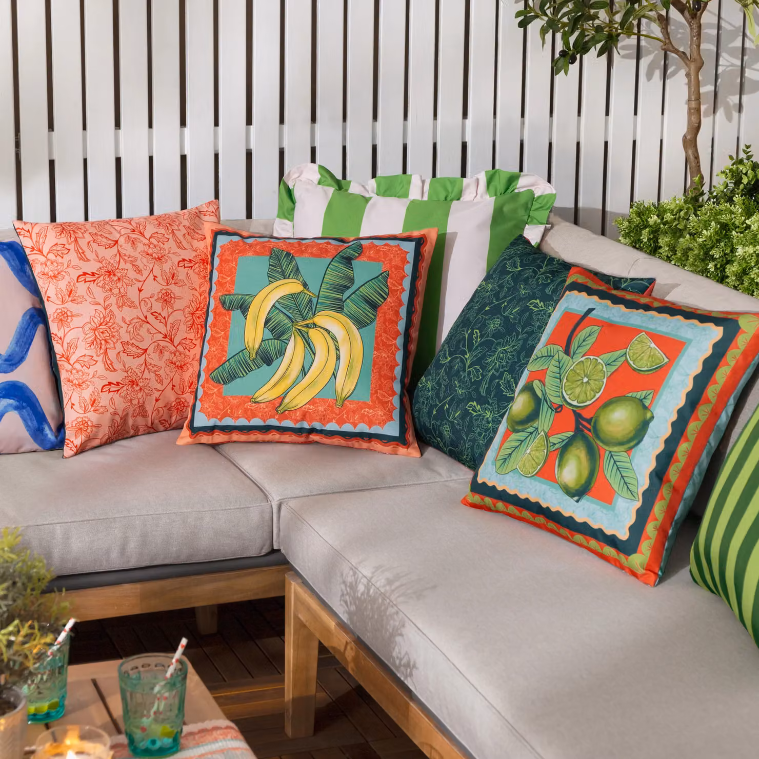 Furn Anemone Bananas Printed Outdoor Cushion, Multicolour, W/D/H: 45 x 45 x 45 cm – 5