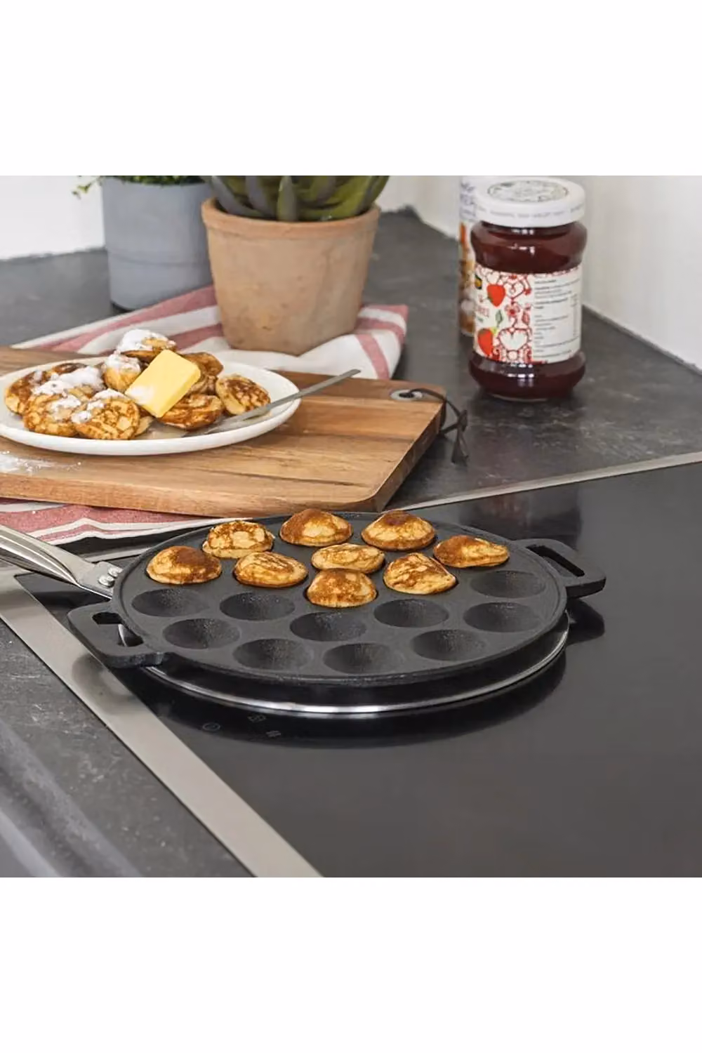 Living and Home Black Cast Iron 19-Hole Aebleskiver and Takoyaki Frying Pan – 3