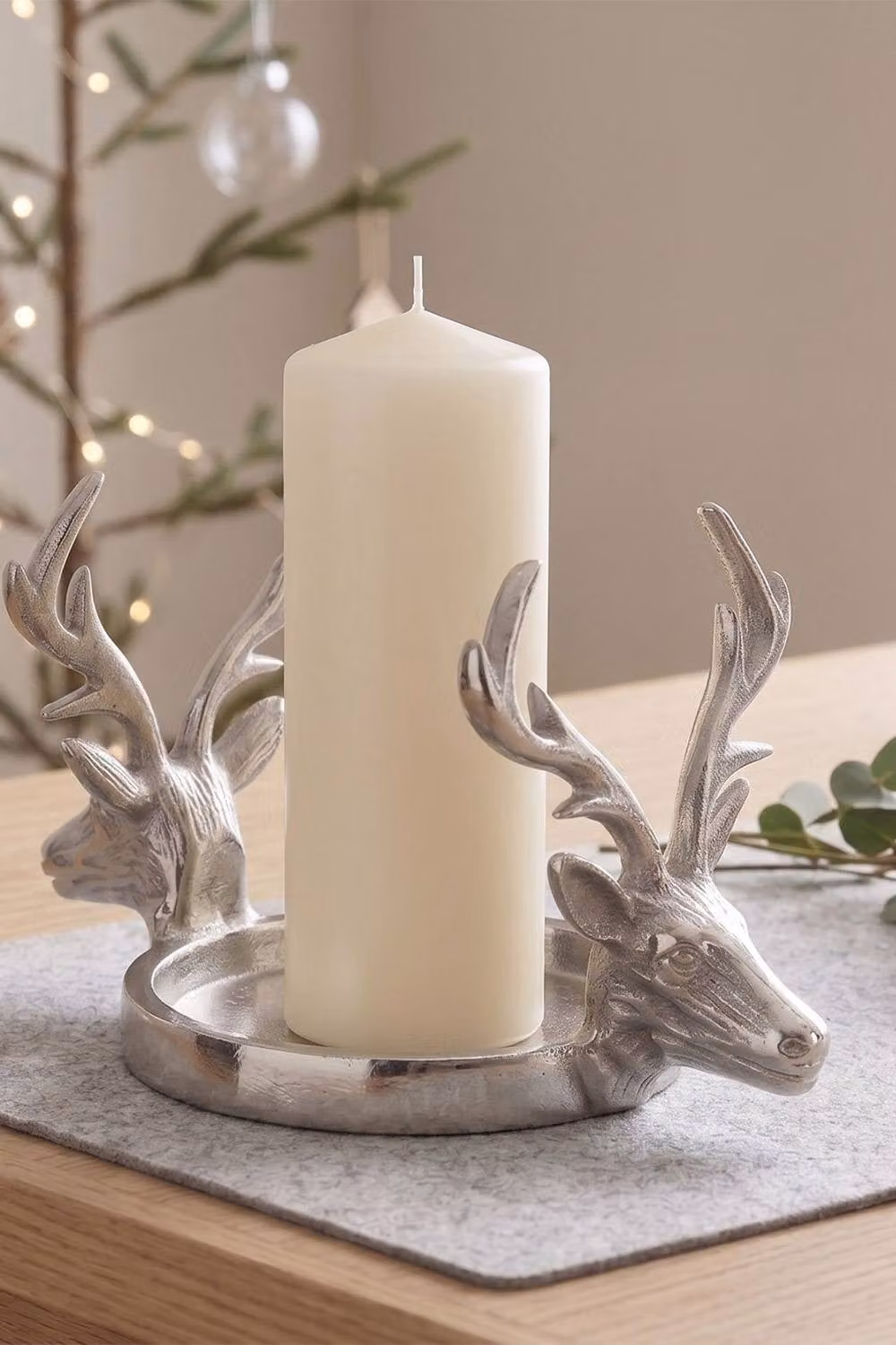 Homescapes Silver Reindeer and Stag Metal Pillar Candle Holder for Christmas Tabletop Decor – 2