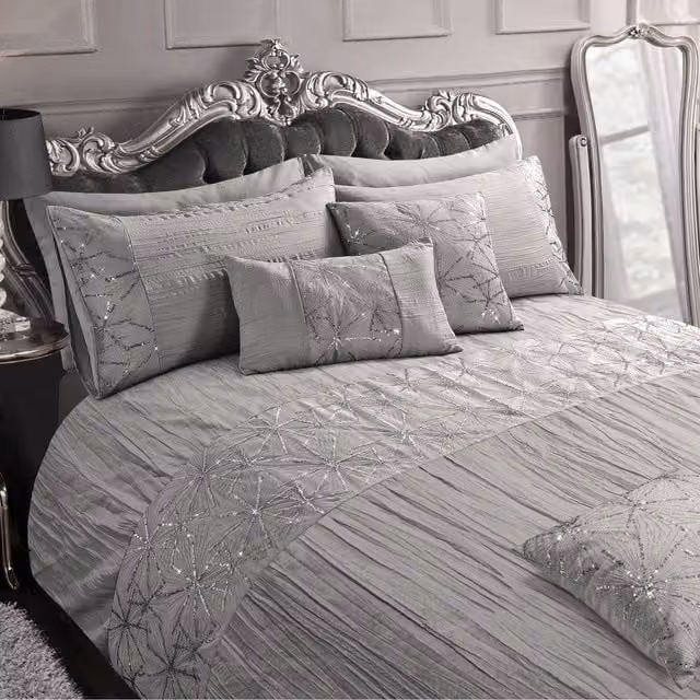 Velosso Silver Microfibre Duvet Cover and Pillowcase Set with Star Design