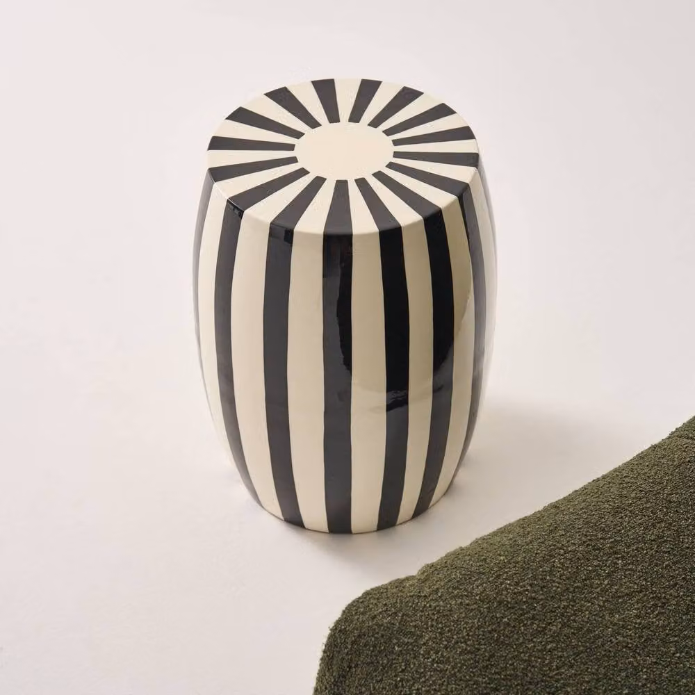 sweeek Modern Round Side Table in Two-Tone Enameled Steel, Black, Terracotta and Green, W/D/H: 35 x 35 x 46 cm – 4