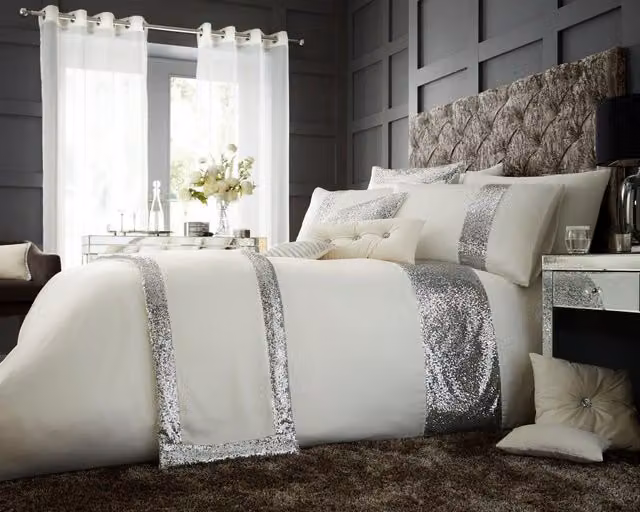 Smart Living Premium Polycotton Glamorous Dotted Duvet Cover and Pillowcases in Beige and White, W/D/H: 200 x 200 cm