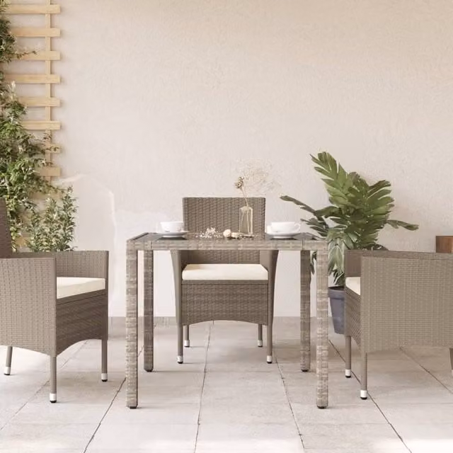 Berkfield Home Square Garden Table with Glass Top in Light Grey Poly Rattan, W/D/H: 90 x 90 x 75 cm