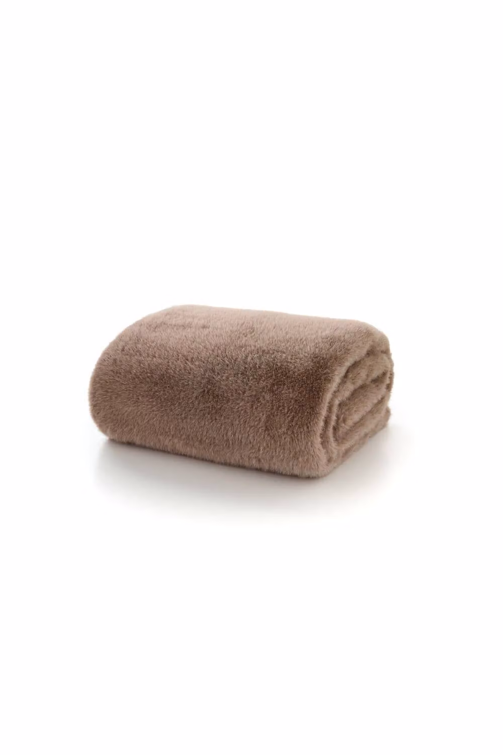 The Lyndon Company Ashford Supersoft Faux Fur Throw in Fawn, W: 130 cm, L: 180 cm – 2