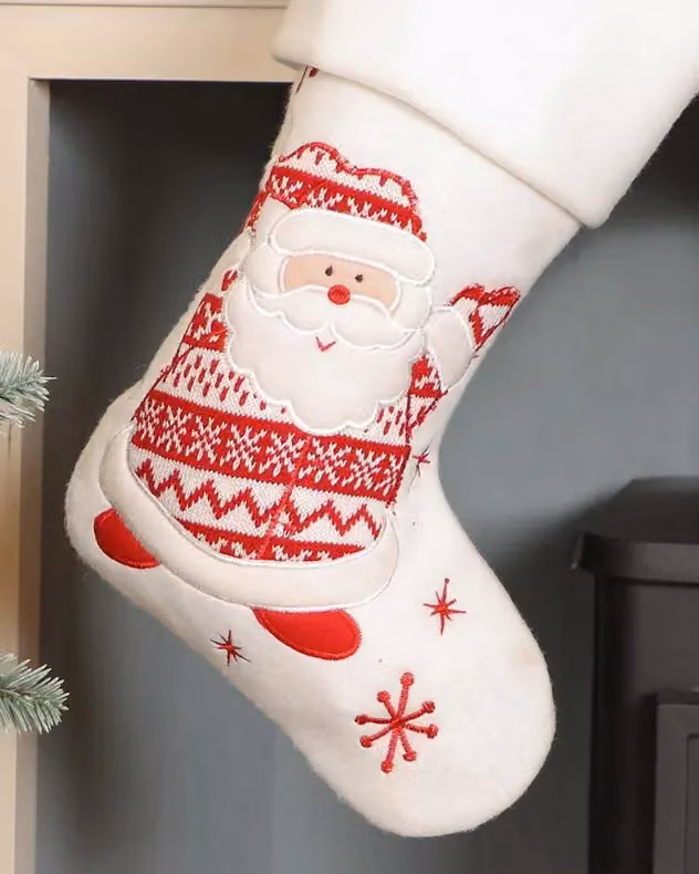 Dibor Set of 4 Snowy Santa Children's Christmas Stockings in White and Red – 2