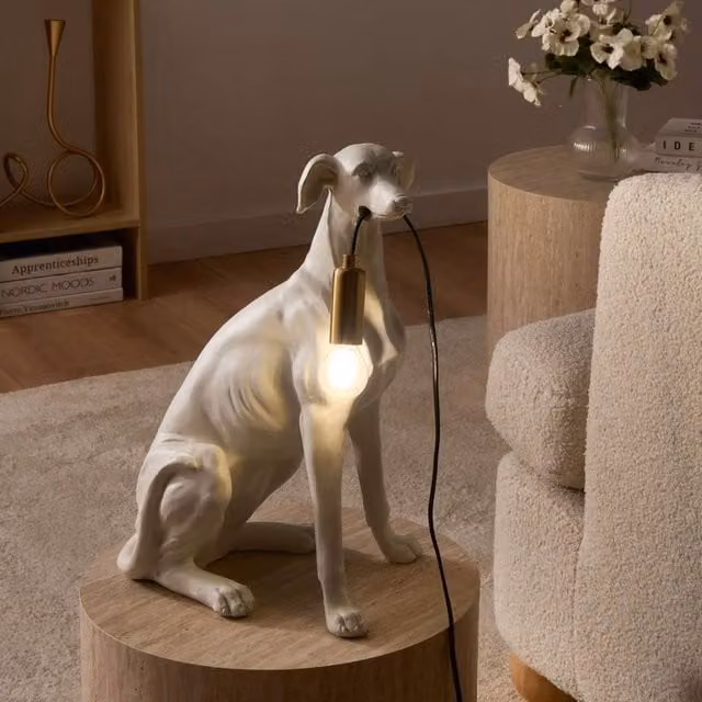 Wyld and Coco Greyhound Table Lamp in Matte White Polyresin – 1