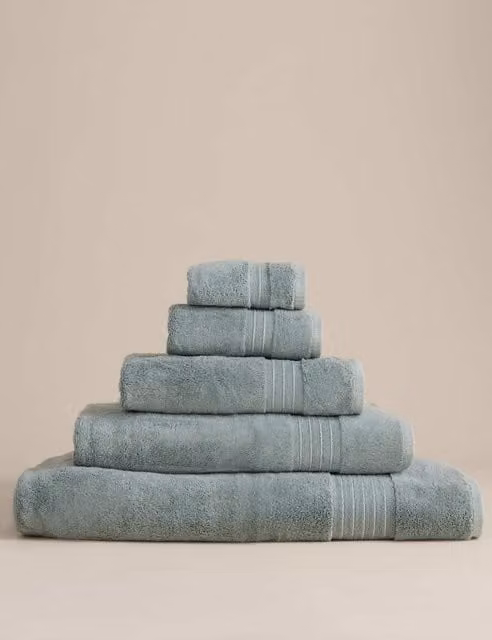 M&S Egyptian Cotton Fluffy Quick Drying Towel in Seafoam Green