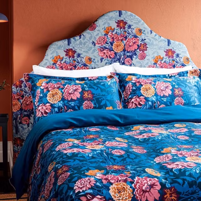 Harlequin Sophie Robinson Dahlia Bunch Kingsize Duvet Cover and Pillowcase Set, Blue and Pink Floral Mako Satin Cotton, W: 200 cm, H: 180 cm