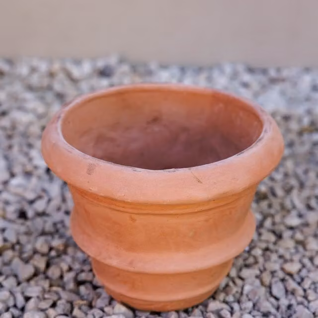 Primrose Terracotta Round Rolled Rim Planter Pot, Orange, 16l