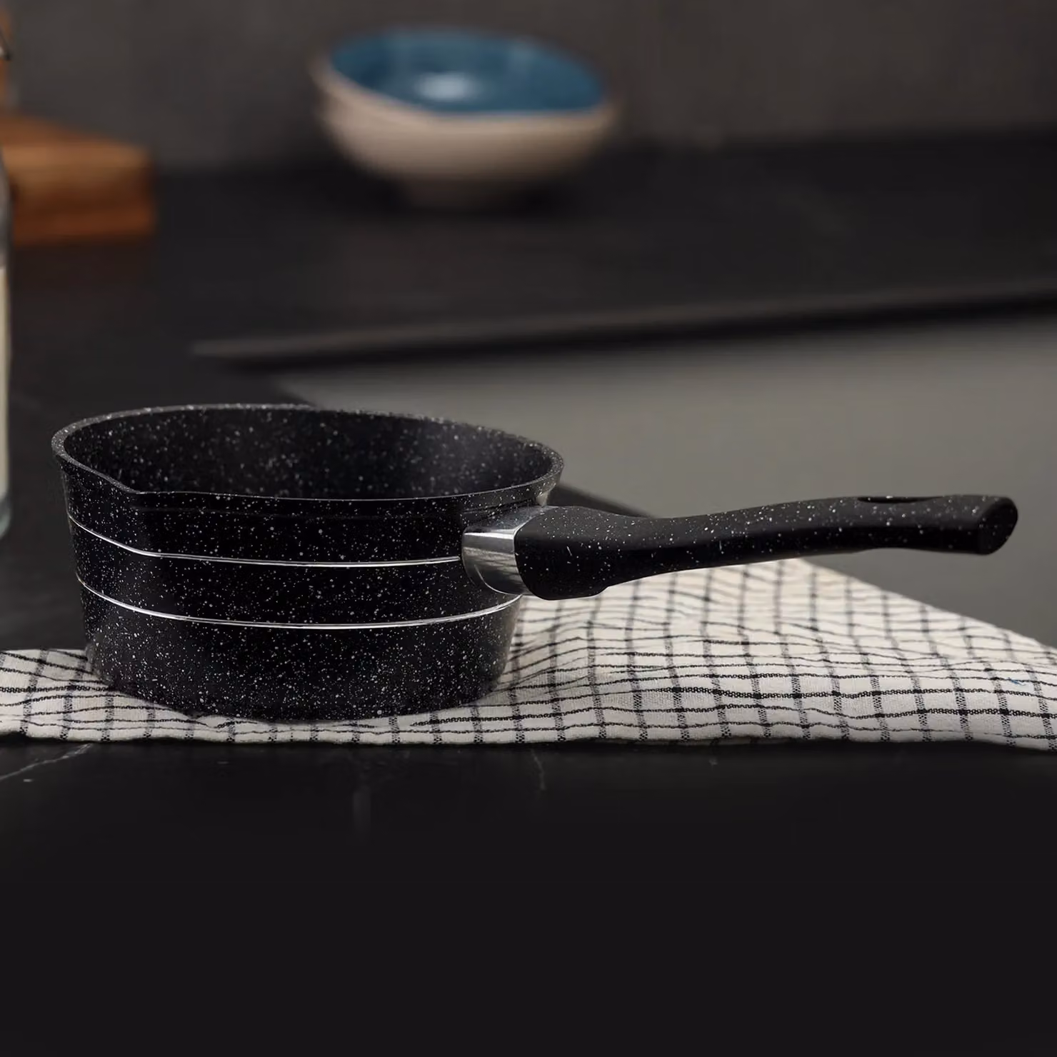 Royalford Black Non-Stick Granite Coating Multipurpose Saucepan with Pouring Spout, Diameter: 16 cm – 2