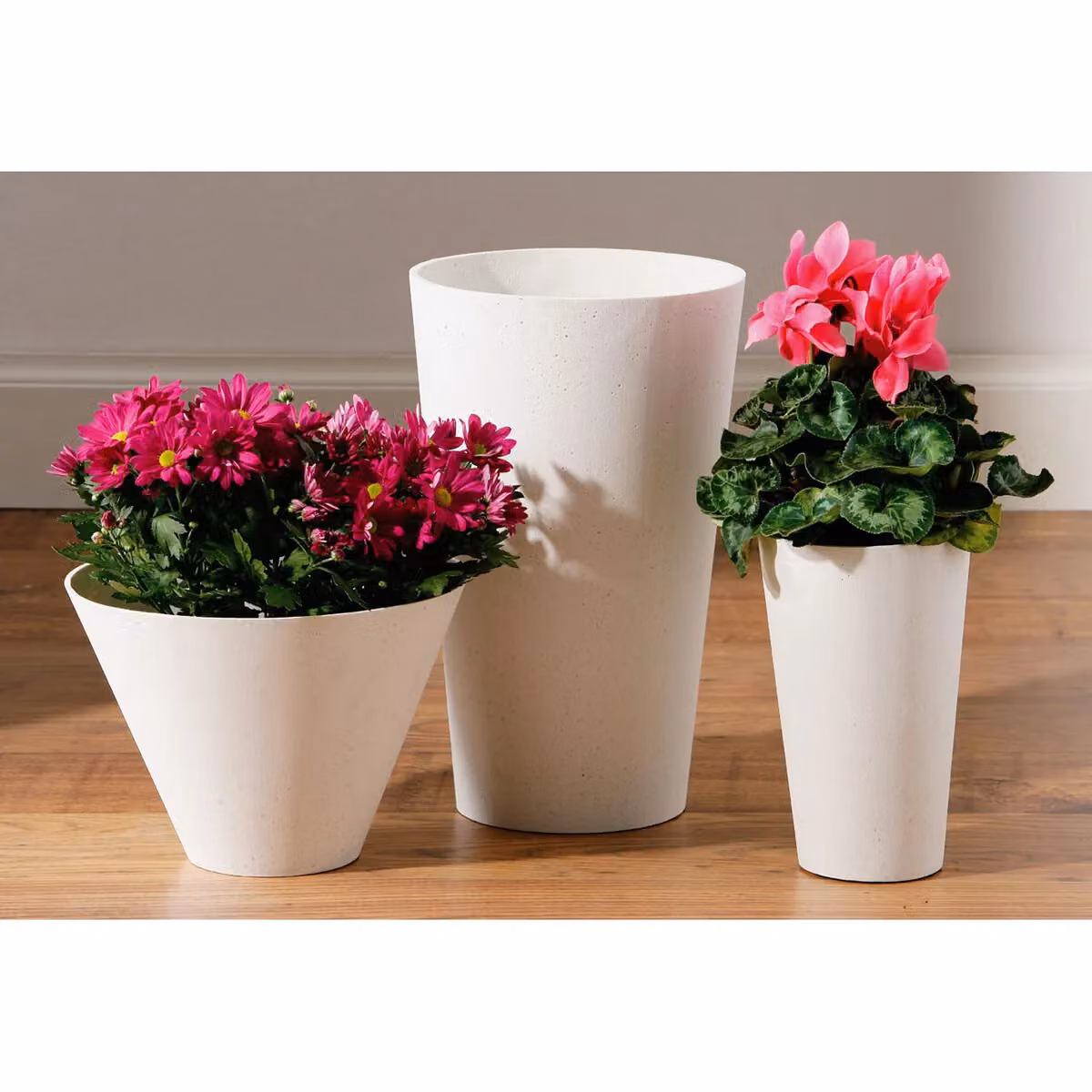 Orsina Modern White Polyresin Tapered Vase H 24 x W 15 x D 15 cm – 2